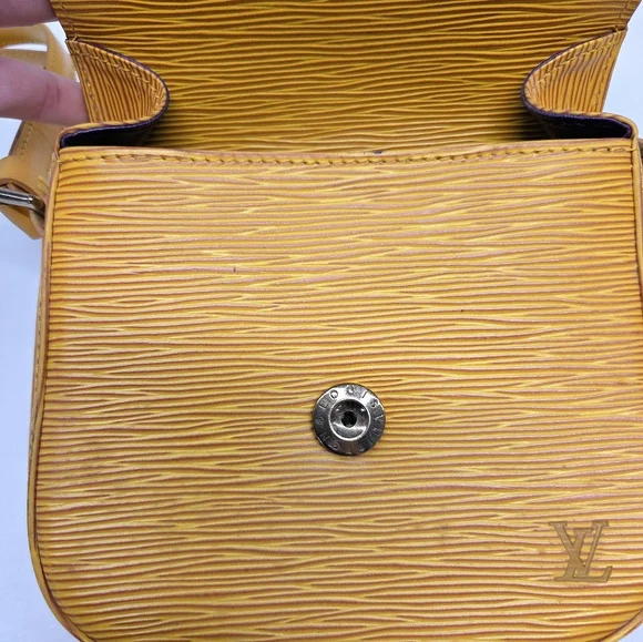 Louis Vuitton Saint-Cloud Mini Tassiri Yellow Epi Leather shoulder bag.